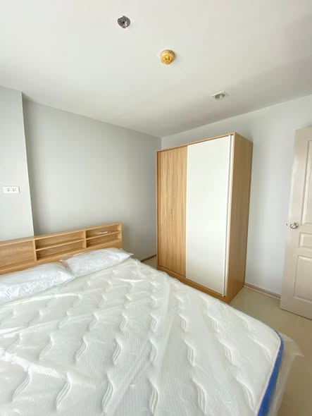 bedroom of Rich Park Chao Phraya