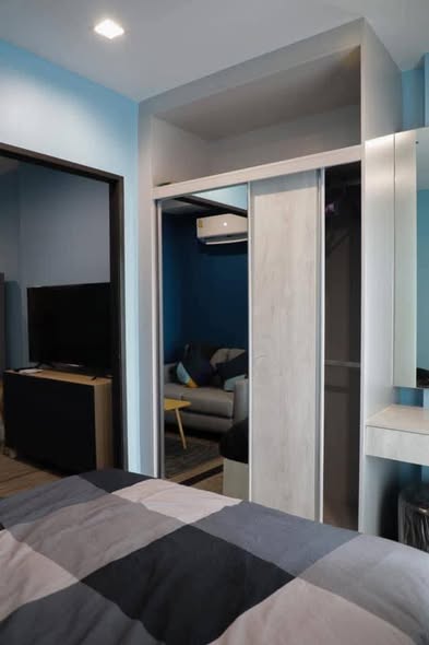bedroom and room interior of Rich Park Terminal Phaholyothin 59