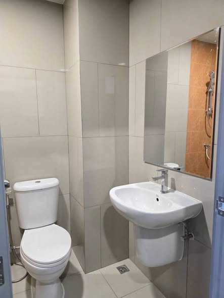 bathroom of Rich Point @BTS Wutthakat