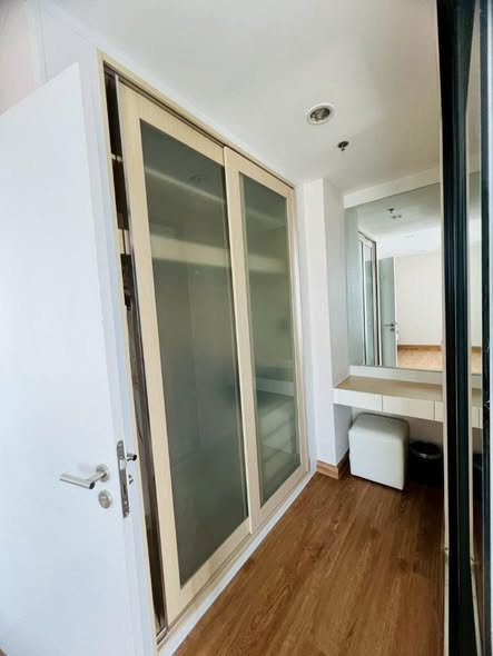 room interior of อัพเอกมัยคอนโดมิเนียม