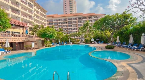 pool of Royal Hills Golf Resort & Spa