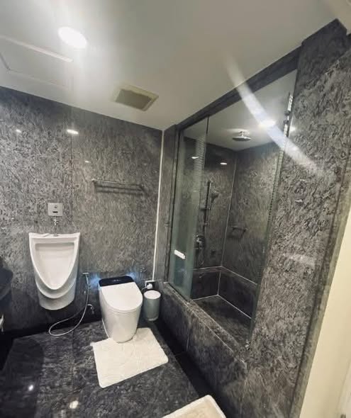 bathroom of Ruamrudee Penthouse