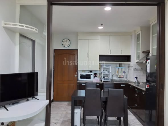 room interior of Sathon House