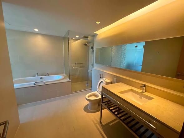 bathroom of Sathorn Prime Residence
