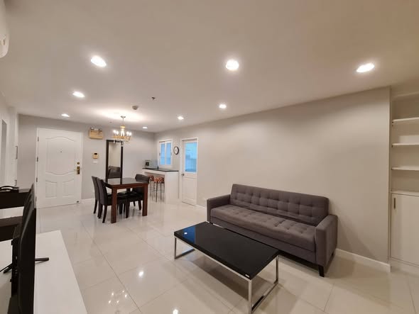 Serene Place Sukhumvit 24
