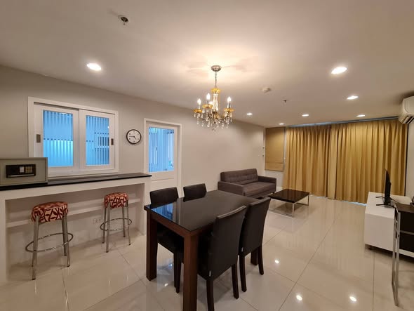 Serene Place Sukhumvit 24