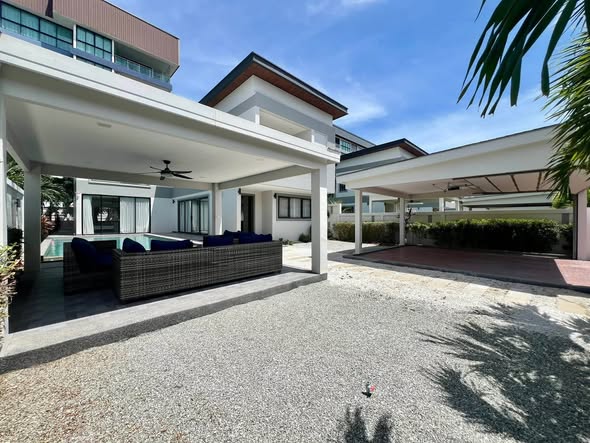 Serenity Jomtien Pool Villas