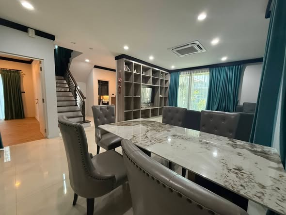 room interior of Setthasiri Krungthep Kreetha 2