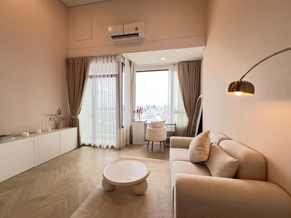 bedroom and living room of SIAMESE RAMA9 SITE OFFICE
