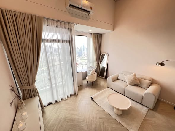living room and bedroom of SIAMESE RAMA9 SITE OFFICE