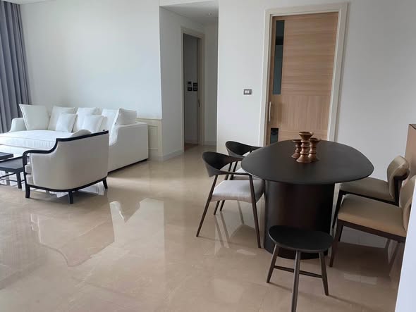 room interior of Sindhorn Residence
