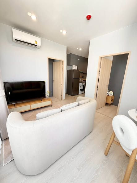 living room of Skyrise Avenue Sukhumvit 64