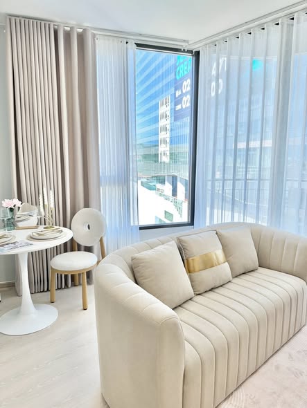 living room of Skyrise Avenue Sukhumvit 64