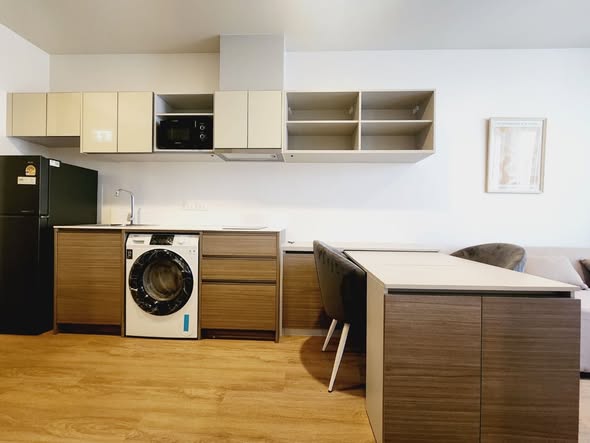 room interior of Skyrise Avenue Sukhumvit 64