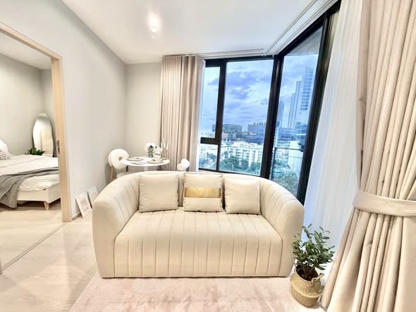 living room and bedroom of Skyrise Avenue Sukhumvit 64, Tower 2(E)