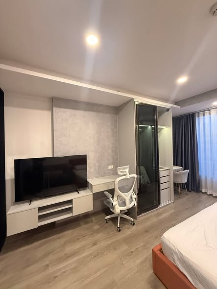 bedroom and room interior of SOHO​ BANGKOK​ RATCHADA​