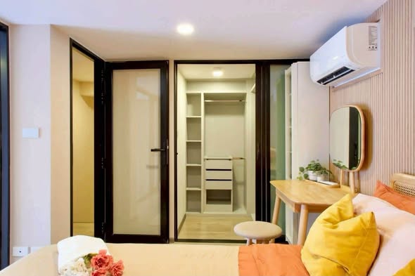 bedroom and room interior of SOHO​ BANGKOK​ RATCHADA​