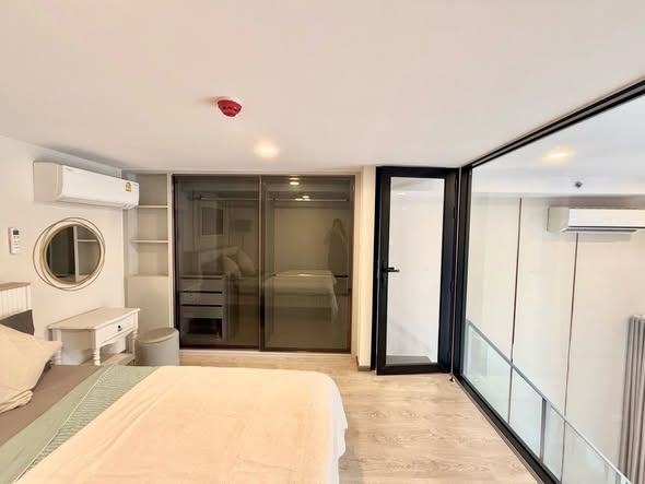 bedroom and room interior of SOHO​ BANGKOK​ RATCHADA​