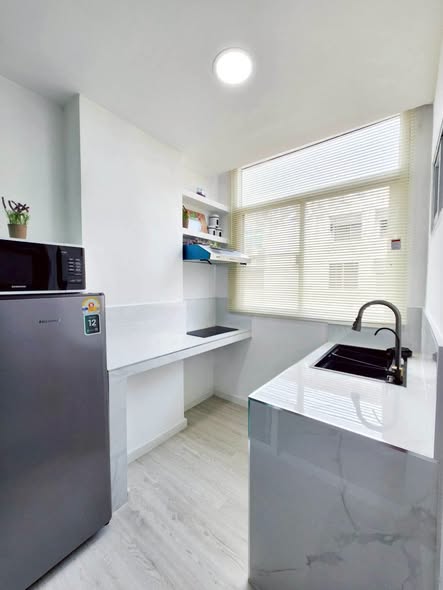 SR Condominium