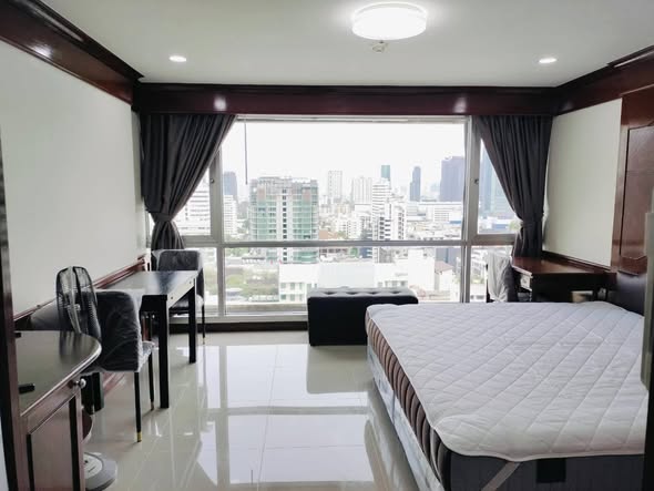 bedroom of Sukhumvit Suite