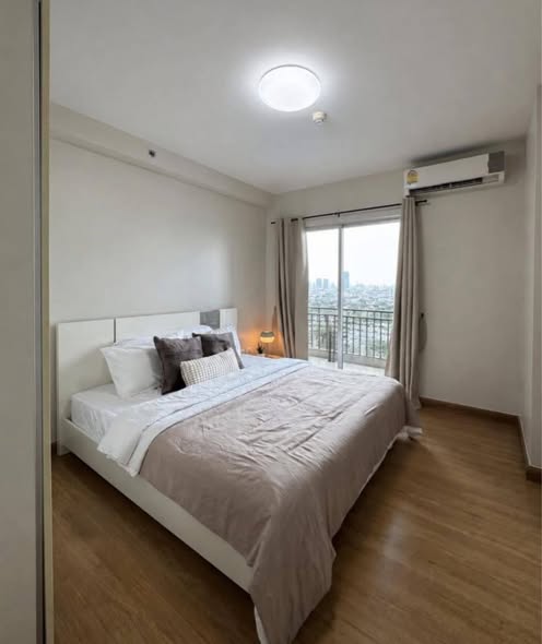 bedroom of Supalai Park Ekkamai – Thonglor
