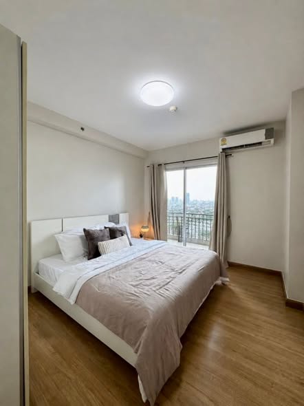 bedroom of Supalai Park Ekkamai – Thonglor