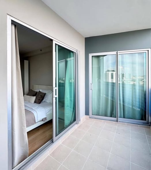 bedroom and room interior of Supalai Park Ekkamai – Thonglor