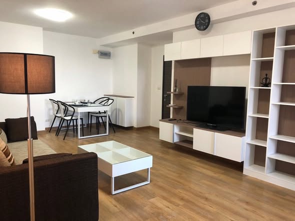 living room of Supalai Park Ekkamai – Thonglor