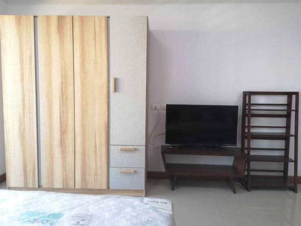 bedroom and room interior of Supalai River Resort