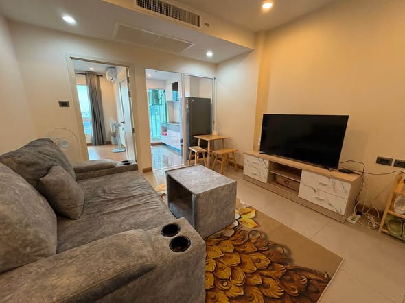 bedroom and living room of Supalai Wellington II