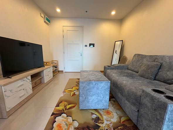 living room of Supalai Wellington II