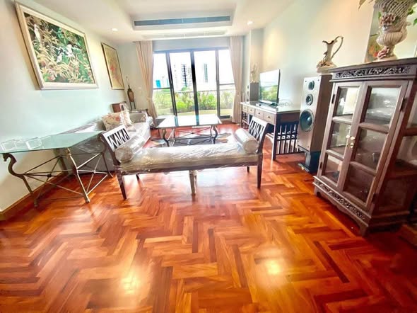 living room of Supreme Garden