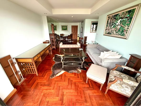 living room of Supreme Garden