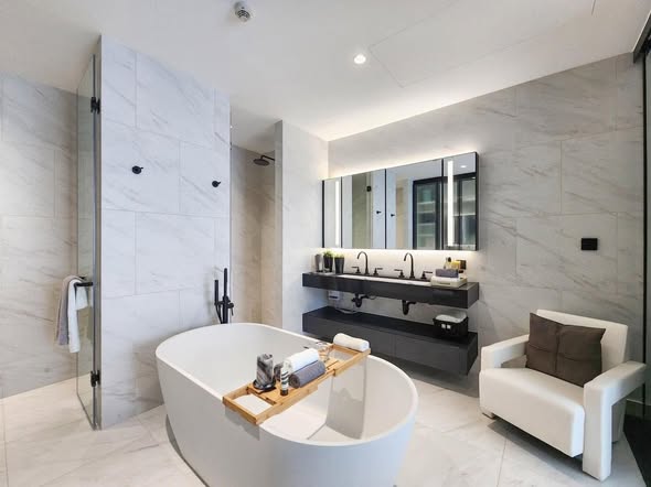 bathroom of Tait Sathorn 12