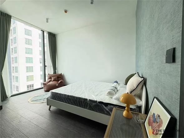 bedroom of Tait Sathorn 12