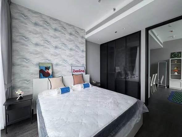 bedroom of Tait Sathorn 12
