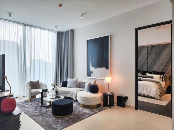 living room and bedroom of Tait Sathorn 12