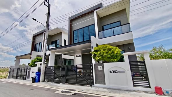 Thanapat Haus Sathorn-Narathiwas