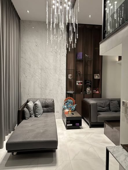 living room of Thanapat Haus Sathorn-Narathiwas
