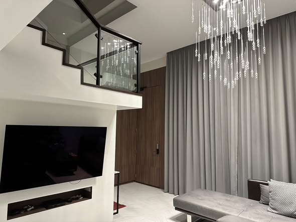 living room of Thanapat Haus Sathorn-Narathiwas