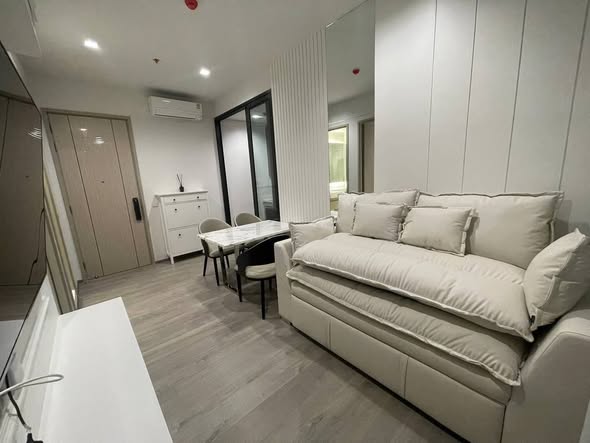 bedroom and living room and room interior of The Address Siam-Ratchathewi