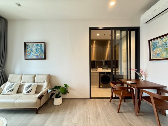 bedroom and living room and room interior of The Address Siam-Ratchathewi
