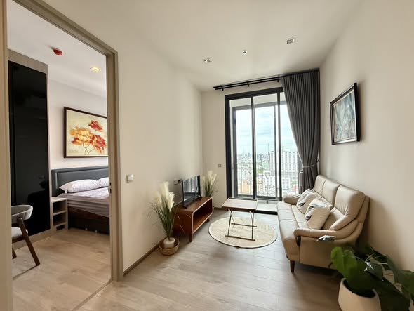 bedroom and room interior of The Address Siam-Ratchathewi