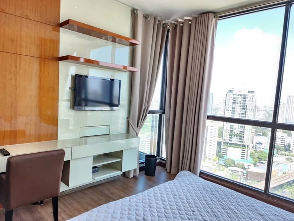 bedroom of The Address Sukhumvit 28