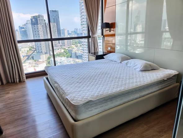 bedroom of The Address Sukhumvit 28