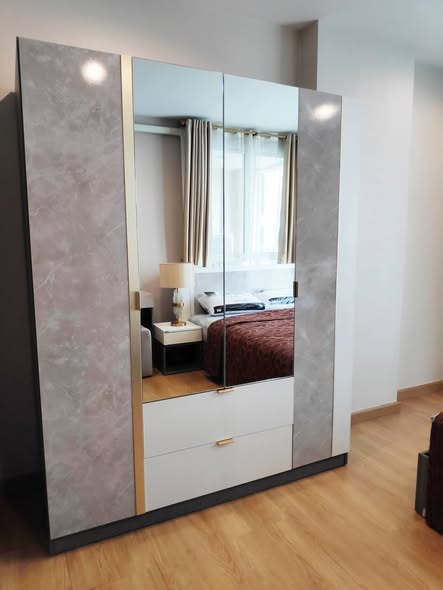 bedroom and room interior of The Address Sukhumvit 42