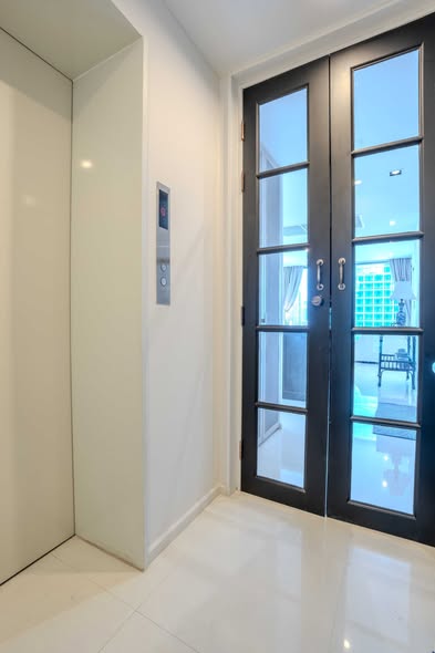 room interior of The Bangkok Sathorn