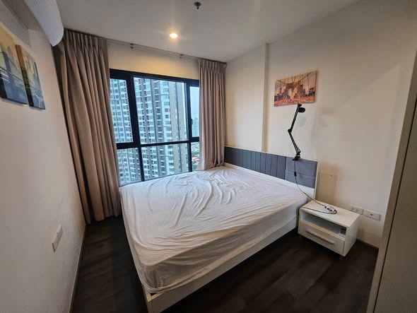 bedroom of The Base Park East