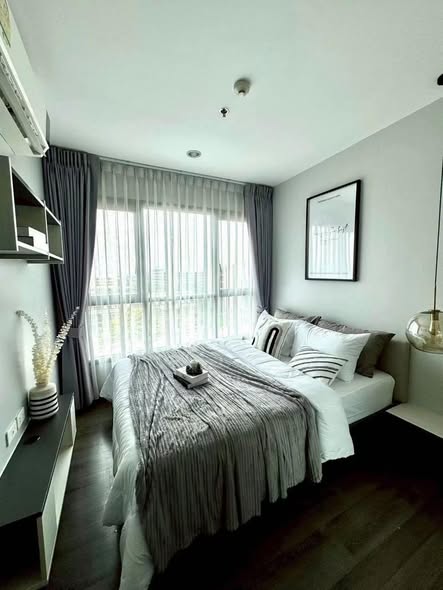 bedroom of The Base Park East