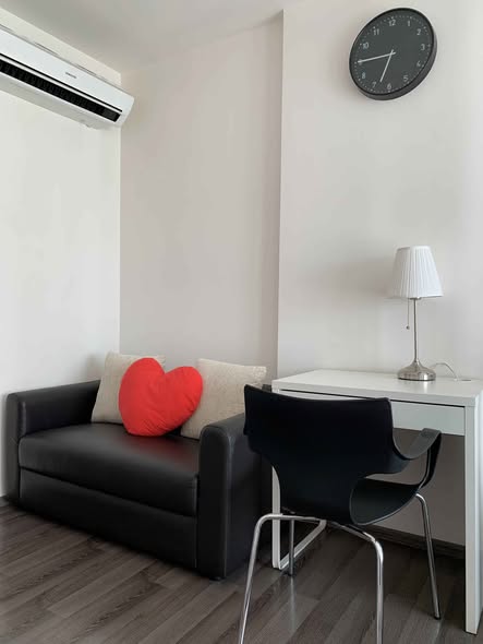 living room of THE BASE Park West – Sukhumvit 77